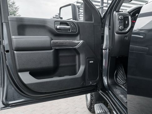 Used 2020 Chevrolet Silverado 2500 LTZ w/ LTZ Premium Package image 23