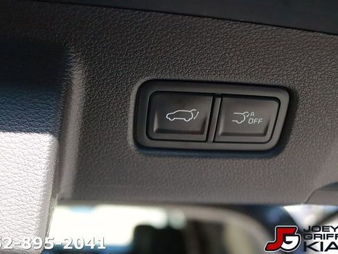 Certified 2024 Kia Telluride SX Prestige AWD/4WD image 18