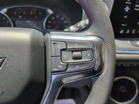 Used 2025 Chevrolet Blazer LT FWD image 21