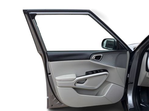 Used 2023 Kia Soul LX FWD image 20