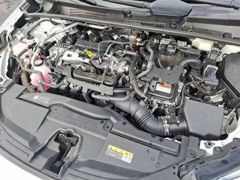 Used 2024 Toyota Prius XLE image 27