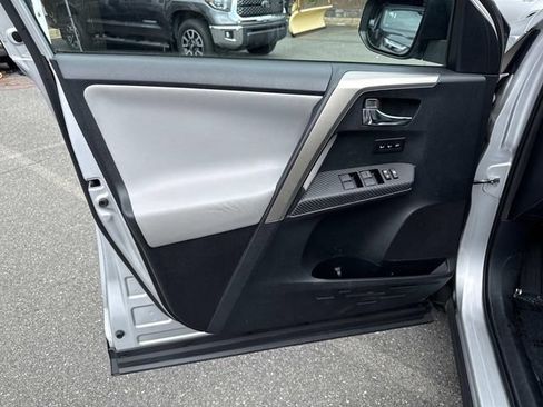 Used 2015 Toyota RAV4 Limited AWD/4WD image 13