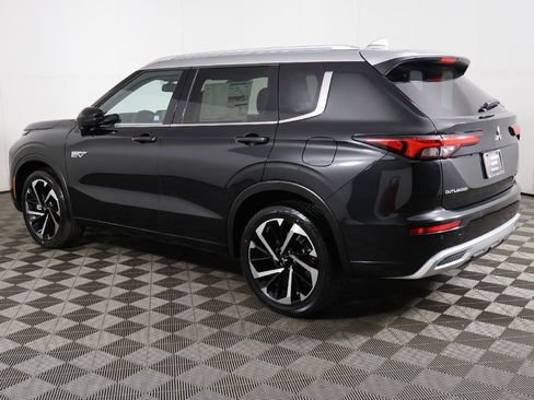 New 2025 Mitsubishi Outlander SEL image 18