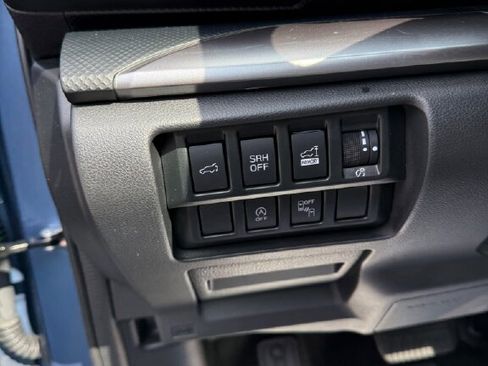 Used 2021 Subaru Forester Premium image 11