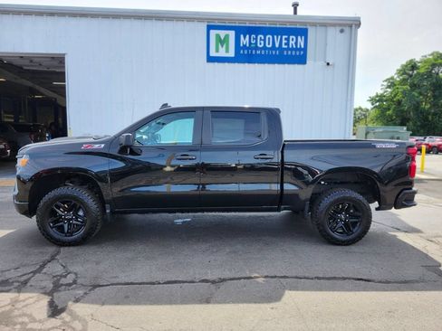 Used 2023 Chevrolet Silverado 1500 Custom Trail Boss AWD/4WD image 2