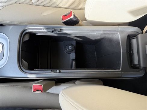 Used 2020 Dodge Journey SE image 31