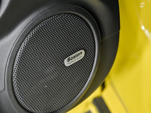 Used 2013 Chevrolet Camaro ZL1 image 18