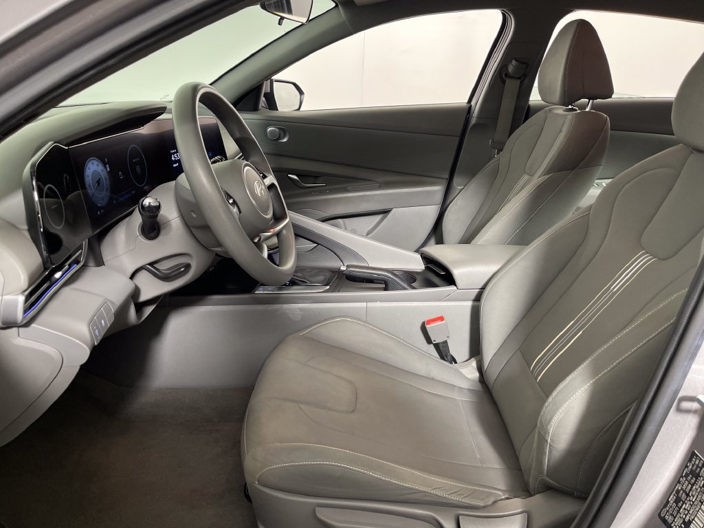 Certified 2024 Hyundai Elantra SEL FWD image 13