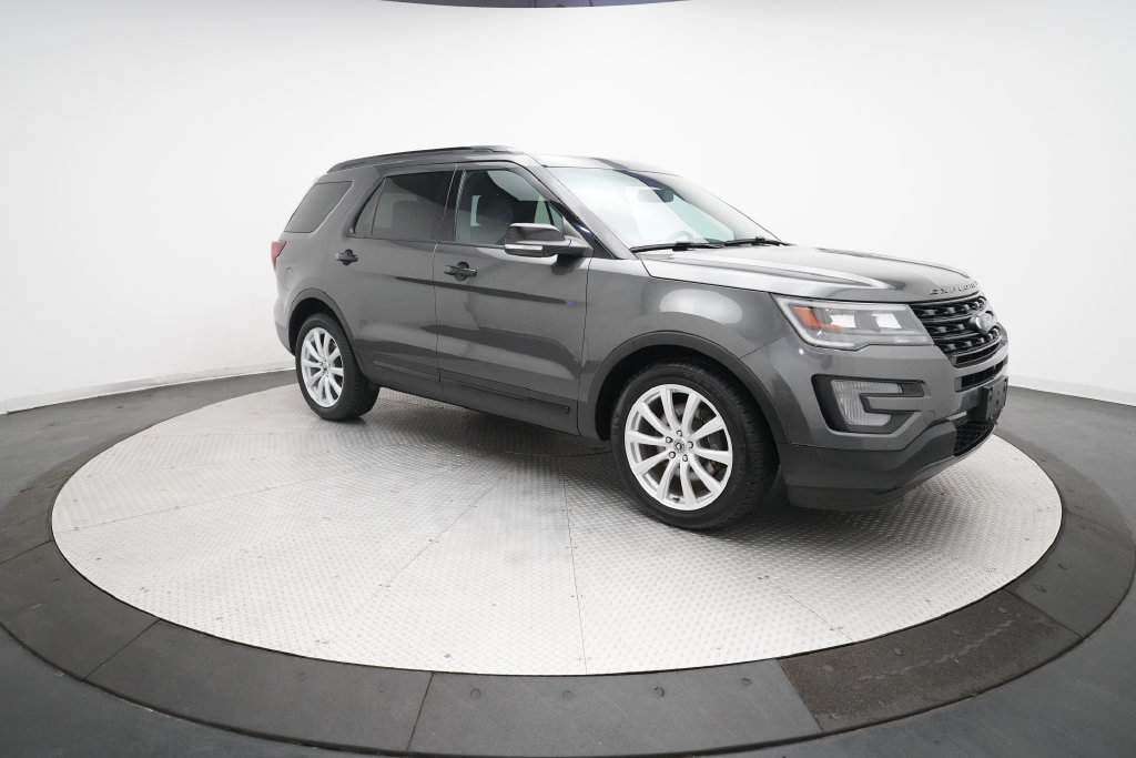 Used 2016 Ford Explorer Sport w/ Equipment Group 401A AWD/4WD image 36