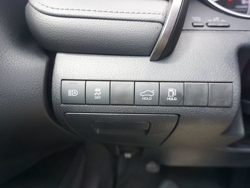 Used 2024 Toyota Camry LE FWD image 5