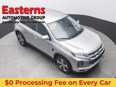 Used 2025 Mitsubishi Outlander Sport SE AWD/4WD image 3