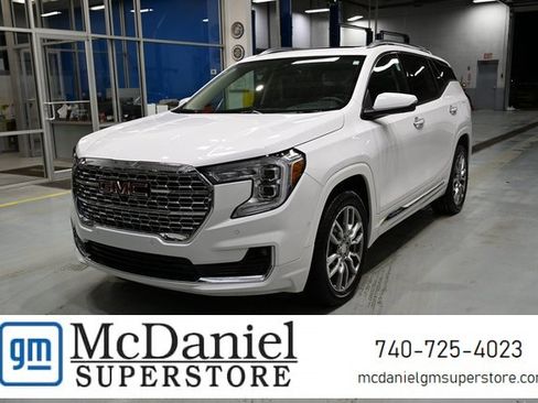 Used 2024 GMC Terrain Denali w/ Denali Premium Package image 1