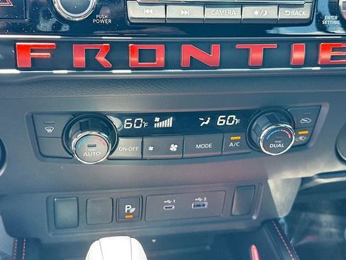 Used 2025 Nissan Frontier PRO-4X AWD/4WD image 15