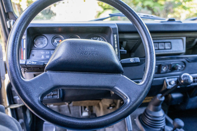 Used 1995 Land Rover Defender 90 AWD/4WD image 26