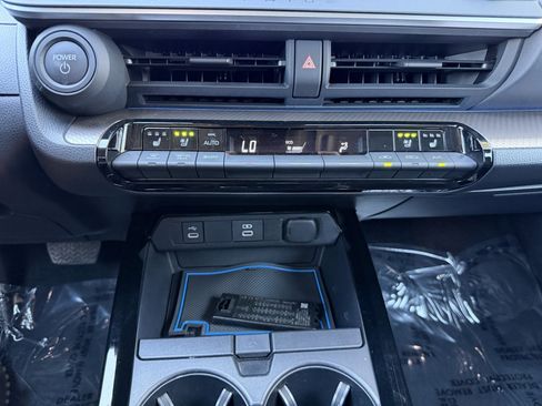 Used 2024 Toyota Prius Limited FWD image 25