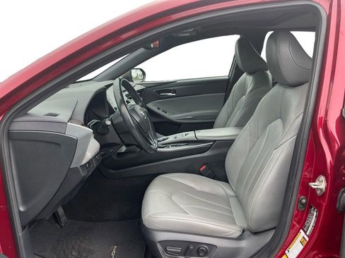 Used 2019 Toyota Avalon XLE w/ Moonroof Package FWD image 14