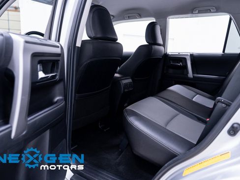 Used 2021 Toyota 4Runner SR5 Premium image 37