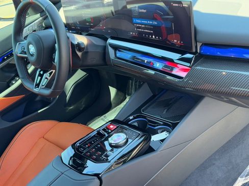 Used 2026 BMW M5 w/ Executive Package image 9