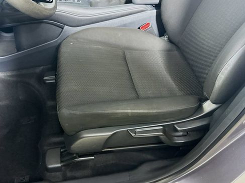 Used 2017 Honda HR-V LX image 18