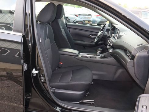 Used 2024 Nissan Sentra SV image 23