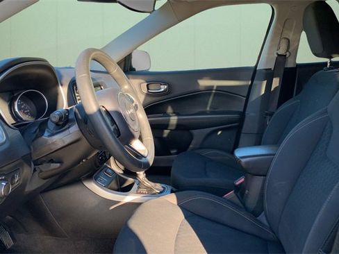 Used 2019 Jeep Compass Sport image 18