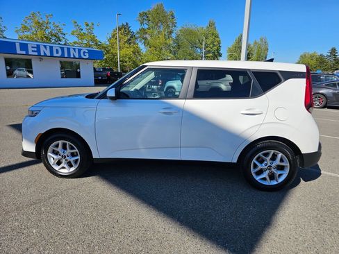 Used 2020 Kia Soul S FWD image 8