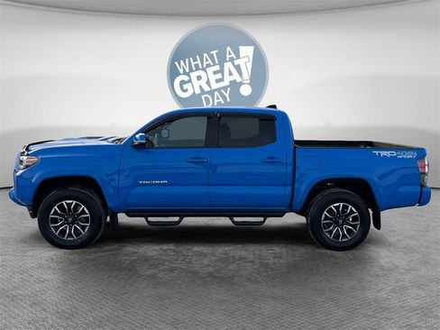 Used 2020 Toyota Tacoma TRD Sport image 7