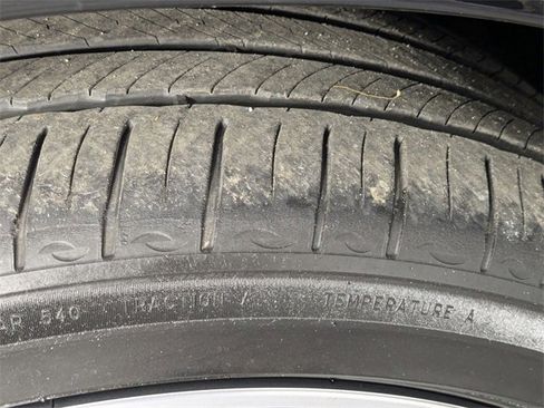 Used 2019 Audi SQ5 Prestige w/ Prestige Package image 9