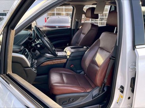 Used 2020 Chevrolet Tahoe Premier w/ Premier Plus Edition AWD/4WD image 25