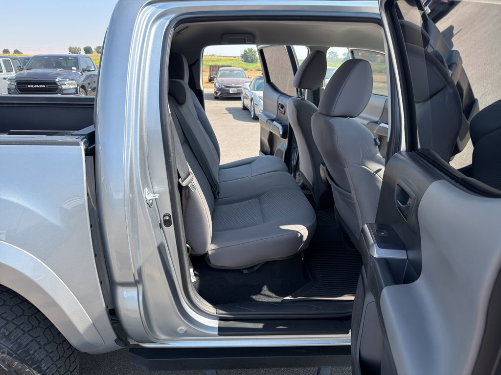 Used 2023 Toyota Tacoma SR5 w/ Technology Package AWD/4WD image 12