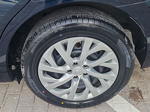 Used 2019 Toyota Corolla LE image 22