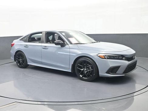 Used 2023 Honda Civic Sport image 8