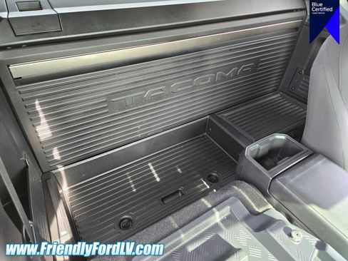 Used 2025 Toyota Tacoma SR AWD/4WD image 14