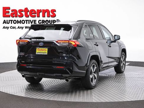Used 2022 Toyota RAV4 SE AWD/4WD image 5