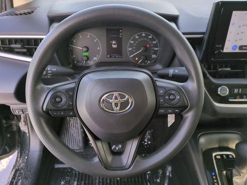 Used 2023 Toyota Corolla LE image 12