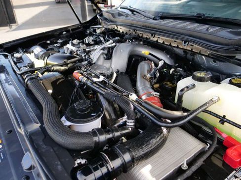 Used 2025 Ford F450 Platinum w/ FX4 Off-Road Package image 61