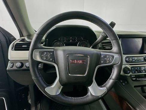 Used 2018 GMC Yukon SLT w/ Open Road Package image 12