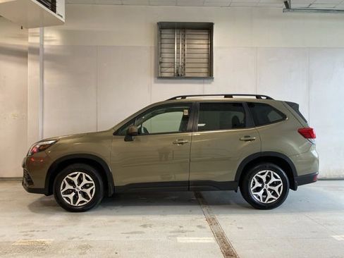 Certified 2024 Subaru Forester Premium AWD/4WD image 9