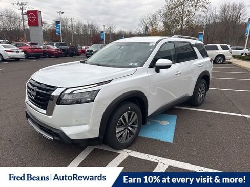 New 2025 Nissan Pathfinder SL w/ Lighting Package (N92) image 3