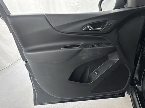 Used 2024 Chevrolet Equinox LT image 19