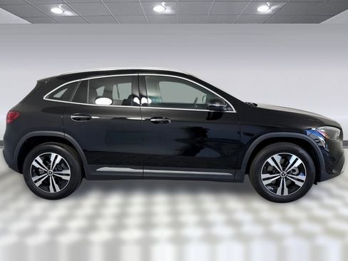 New 2025 Mercedes-Benz GLA 250 4MATIC image 7