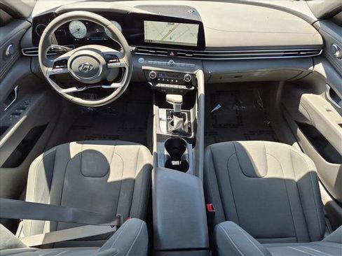 Used 2023 Hyundai Elantra SEL w/ Convenience Package FWD image 25