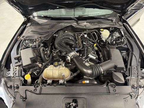 Used 2016 Ford Mustang Coupe RWD image 36