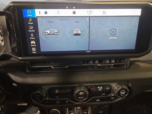 Used 2024 Jeep Wrangler Sport S image 22