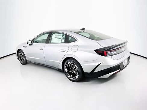 Certified 2026 Hyundai Sonata SEL FWD image 5