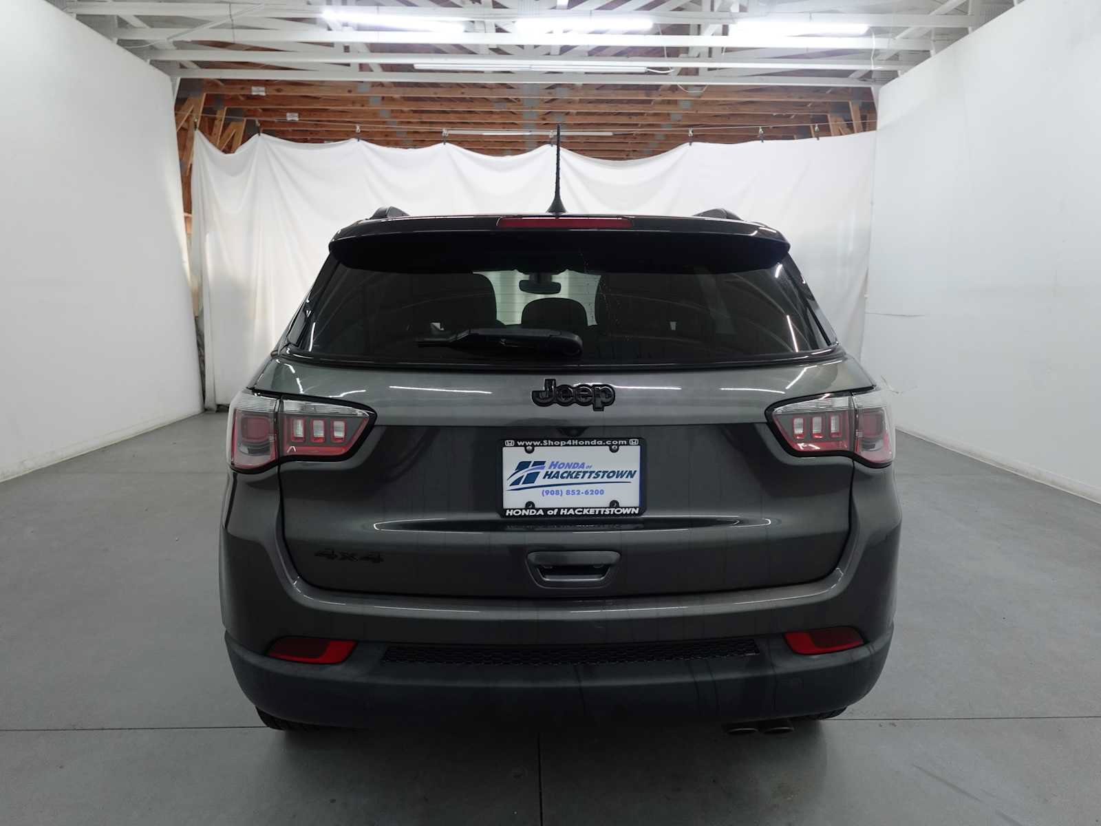 Used 2018 Jeep Compass Latitude w/ Popular Equipment Group AWD/4WD image 6