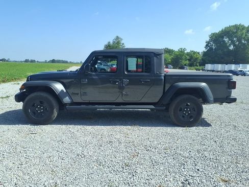 Used 2026 Jeep Gladiator Sport AWD/4WD image 8