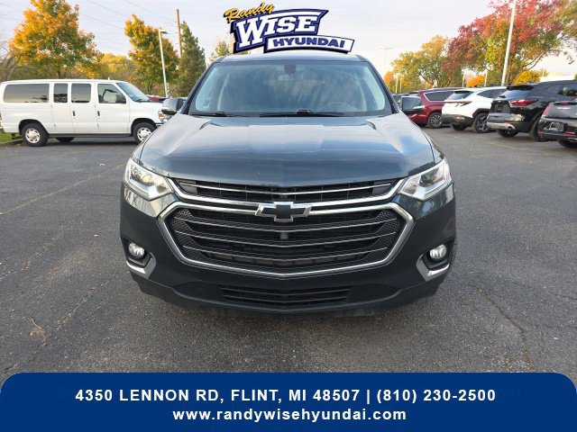 Used 2019 Chevrolet Traverse LT FWD image 2
