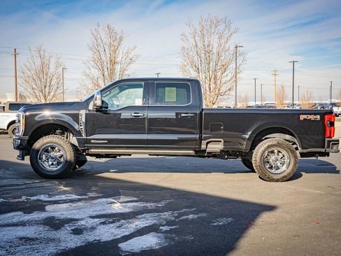 Used 2023 Ford F350 Platinum image 10