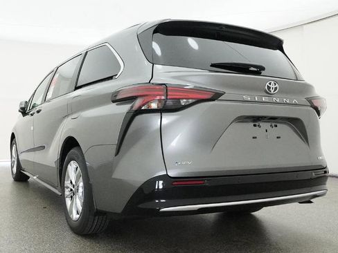 New 2026 Toyota Sienna Limited FWD image 13